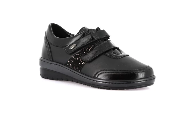 Comfort shoe in stretch material with double velcro closure | NILE SC5388 - BLACK | Grünland