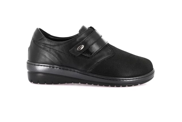 Shoe with maxi velcro closure and extra large fit | NILE SC5393 - BLACK | Grünland