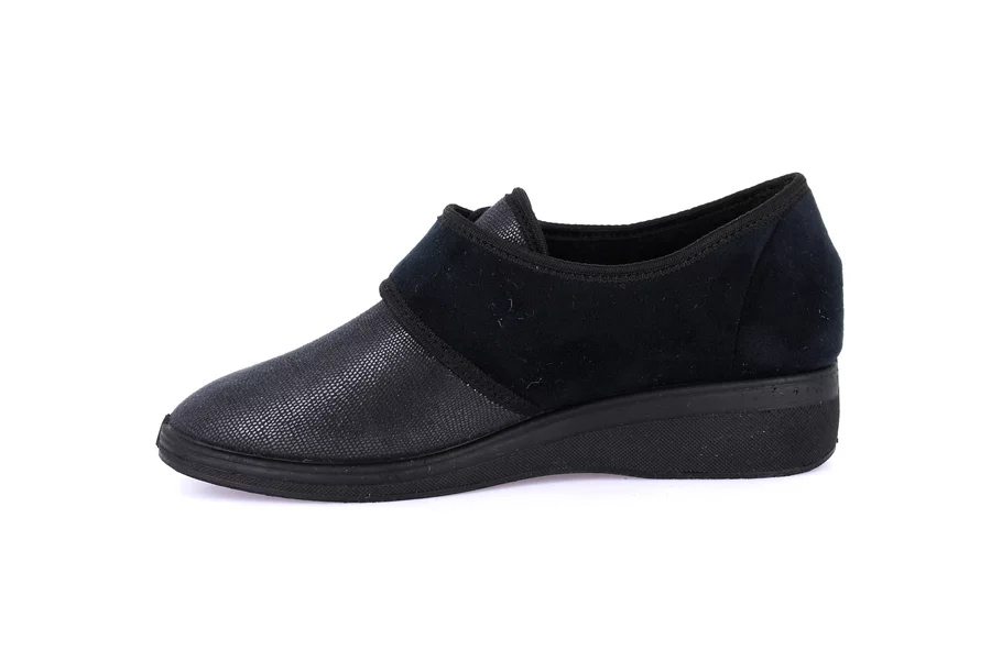 Stretch slipper with hook and loop closure | IRAE PA0598 - BLACK | Grünland