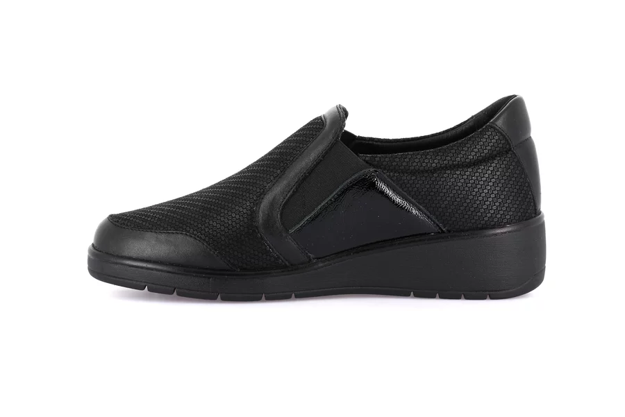 Comfort slip on in stretch material | NETA SC2877 - BLACK | Grünland