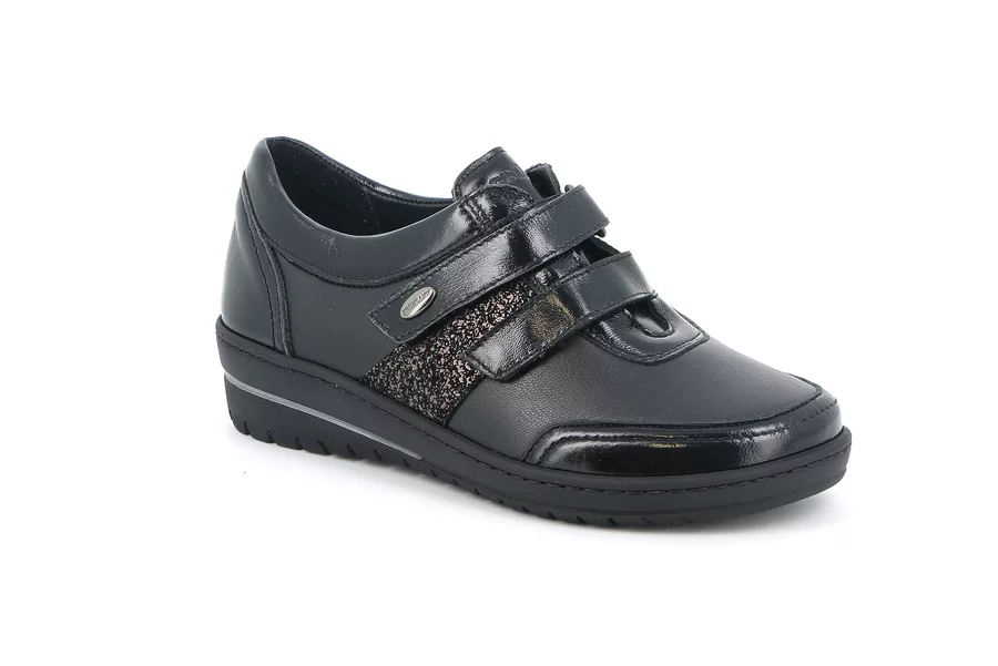 Comfort shoe in stretch material with double velcro closure | NILE SC5388 - BLACK | Grünland